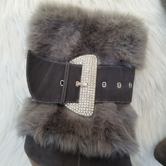 SELINA Gray Heeled Ankle Boots SIZE 9, Zip closure on the side. - Picture 2 of 16